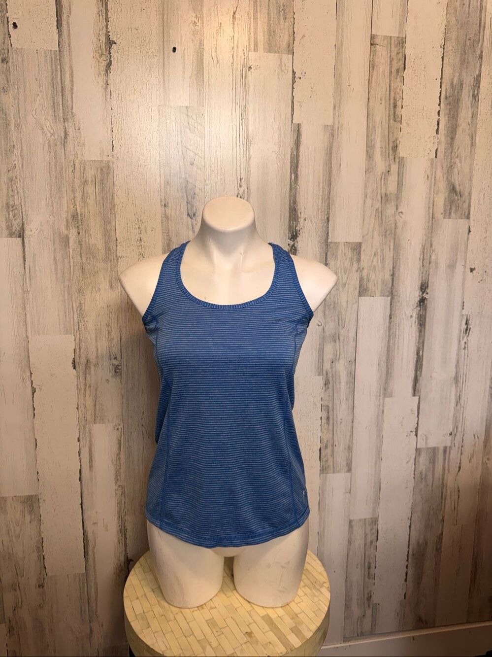Danskin Now Blue Striped Mesh Inset Racerback Semi-Fitted Workout Tank Top S (4-